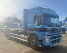 2005 Volvo FM9.300 6x2 Flatbed